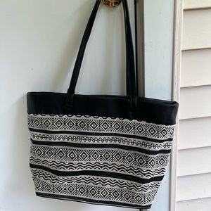 Elizabeth and James bag - Mary Kate and Ashley’s discontinued clothing line